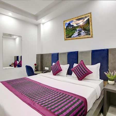 Hostel S B Inn-Near New Delhi Train Station Esterno foto