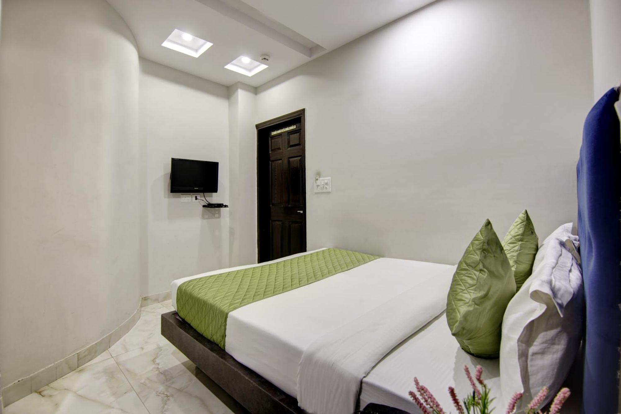 Hostel S B Inn-Near New Delhi Train Station Esterno foto
