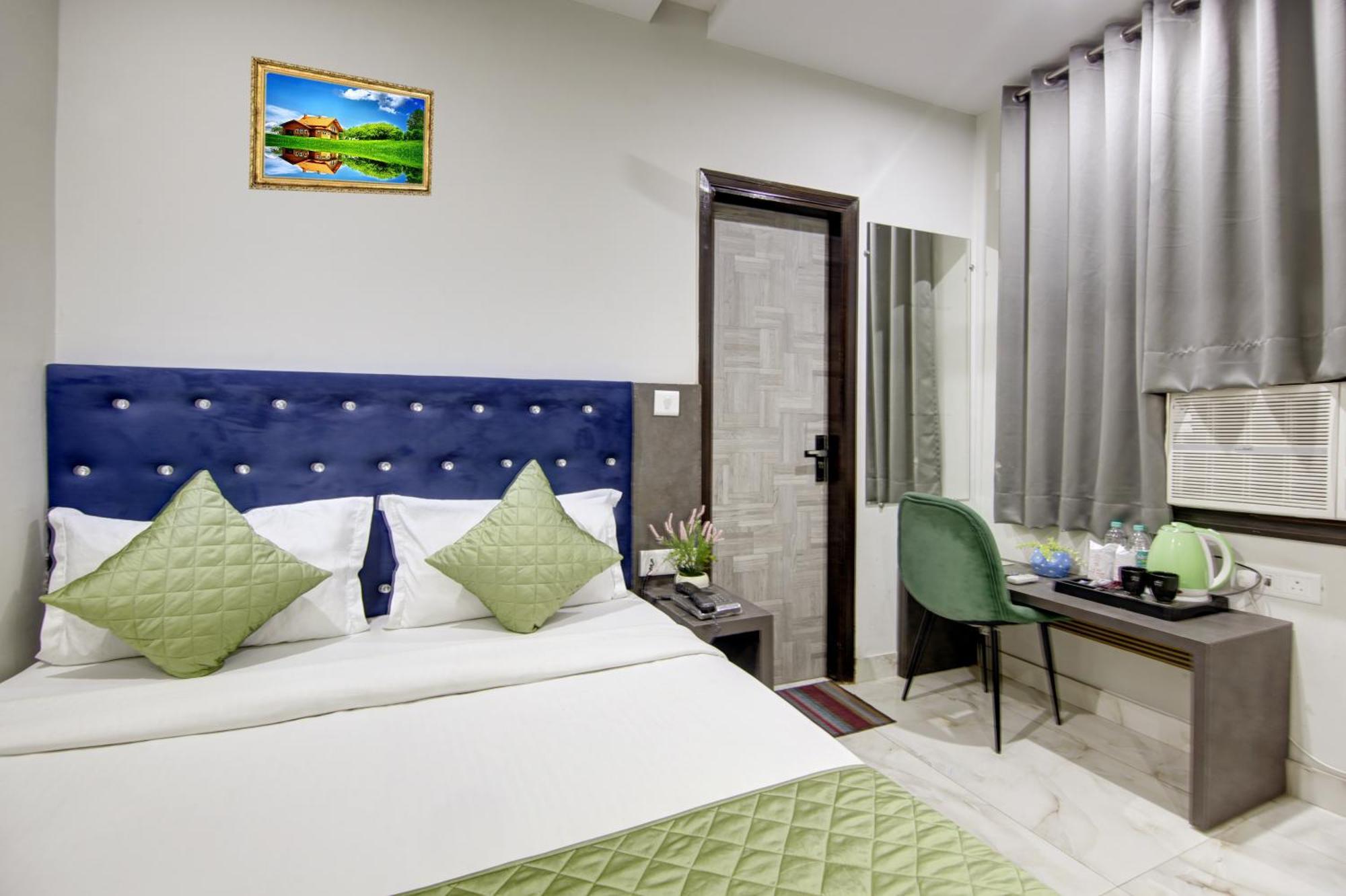 Hostel S B Inn-Near New Delhi Train Station Esterno foto