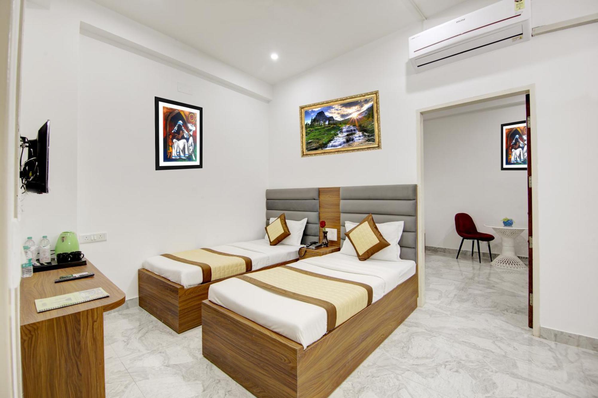 Hostel S B Inn-Near New Delhi Train Station Esterno foto